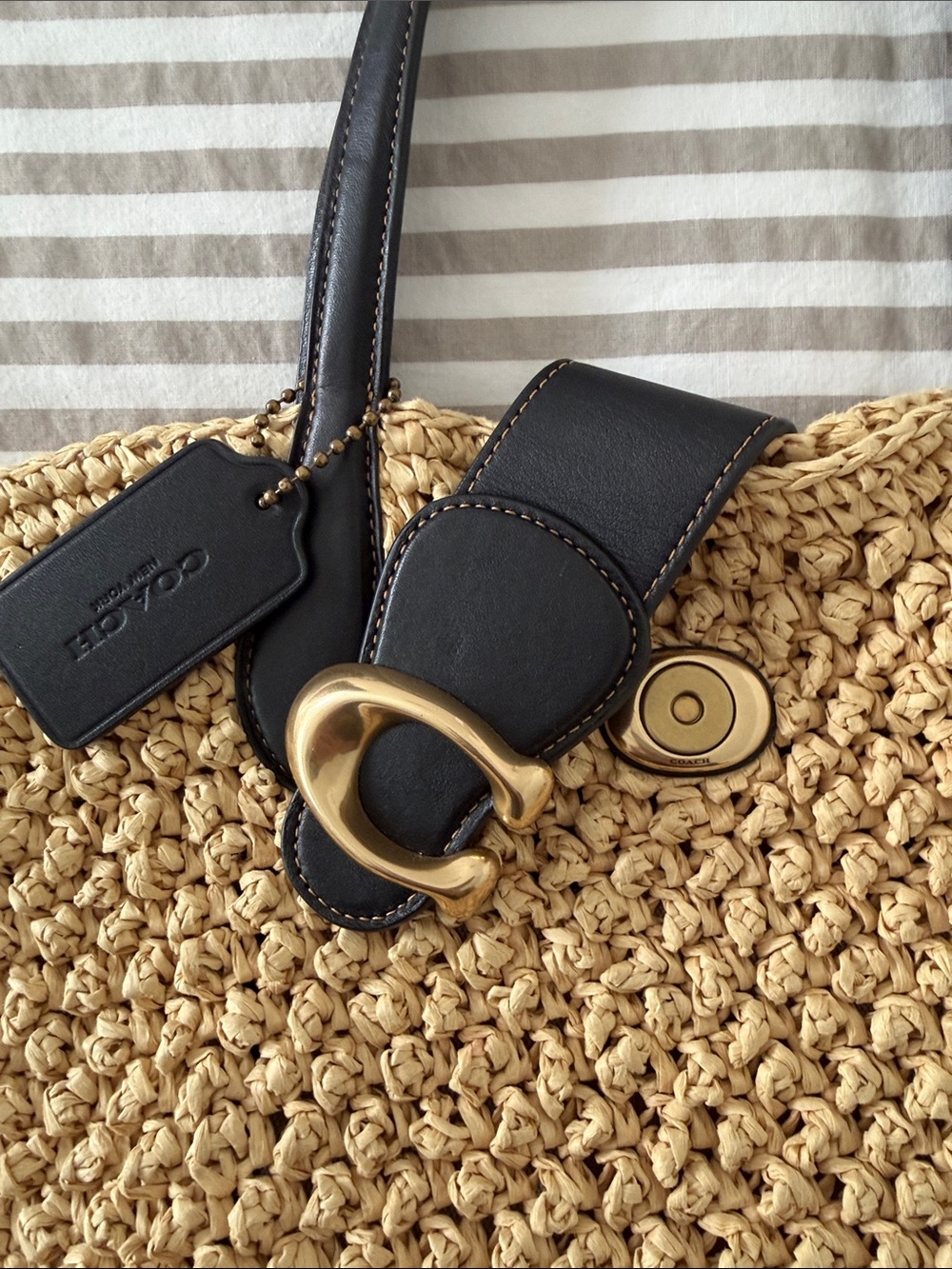 Coach Beige Straw Tote with Black Leather Handles and Gold 'C' Accent - Picture 5 of 6